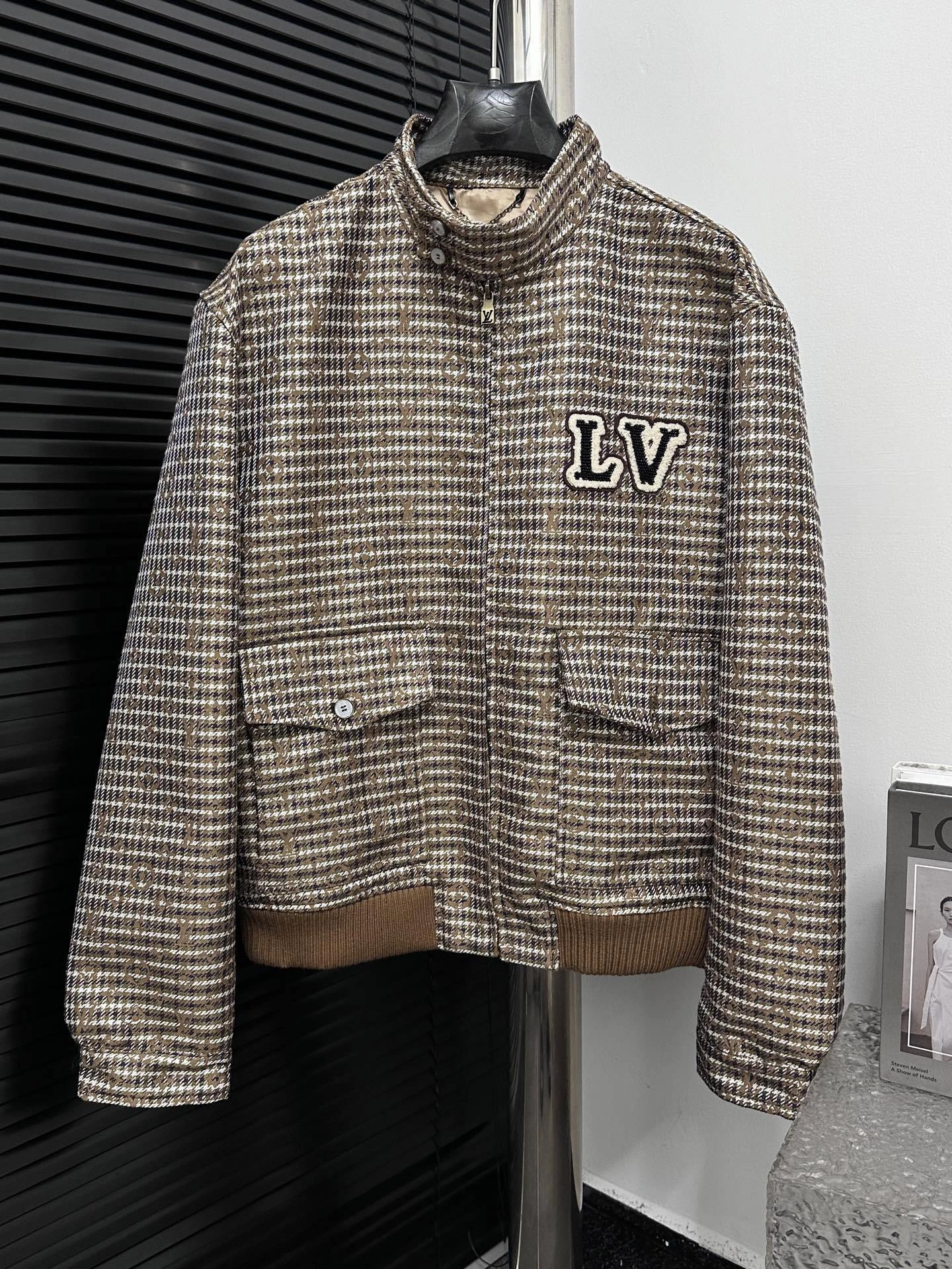 wg.luxury- 8V item:E-F440J0720H
